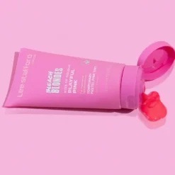 LEE STAFFORD Bleach Blondes Kiss of Colour Playful Pink Treatment koloryzująca odżywka do włosów 150ml