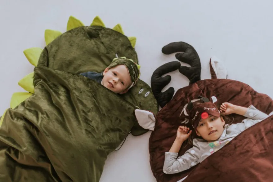 Śpiworek Sleepover Large (190x80cm) - Zielony Dinozaur