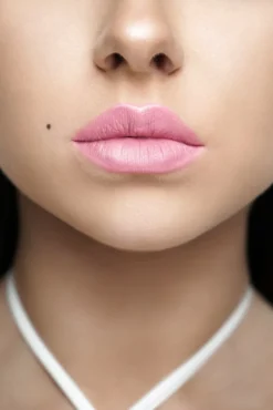 WTB Professional pomadka ochronna do ust 4w1 #Vanilla Lips